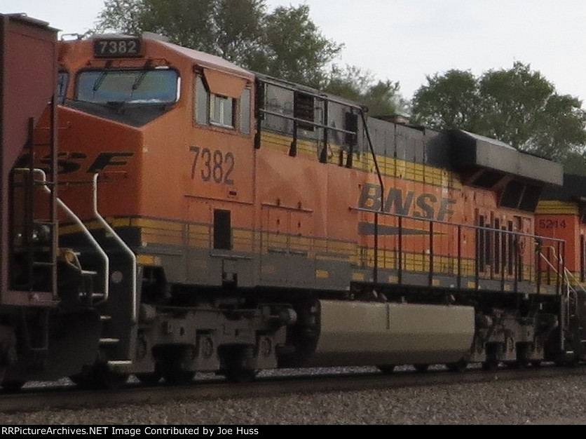 BNSF 7382